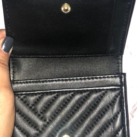 ❤️ not for sale ❤️TORY BURCH ALEXA WALLET - Picture 2 of 4